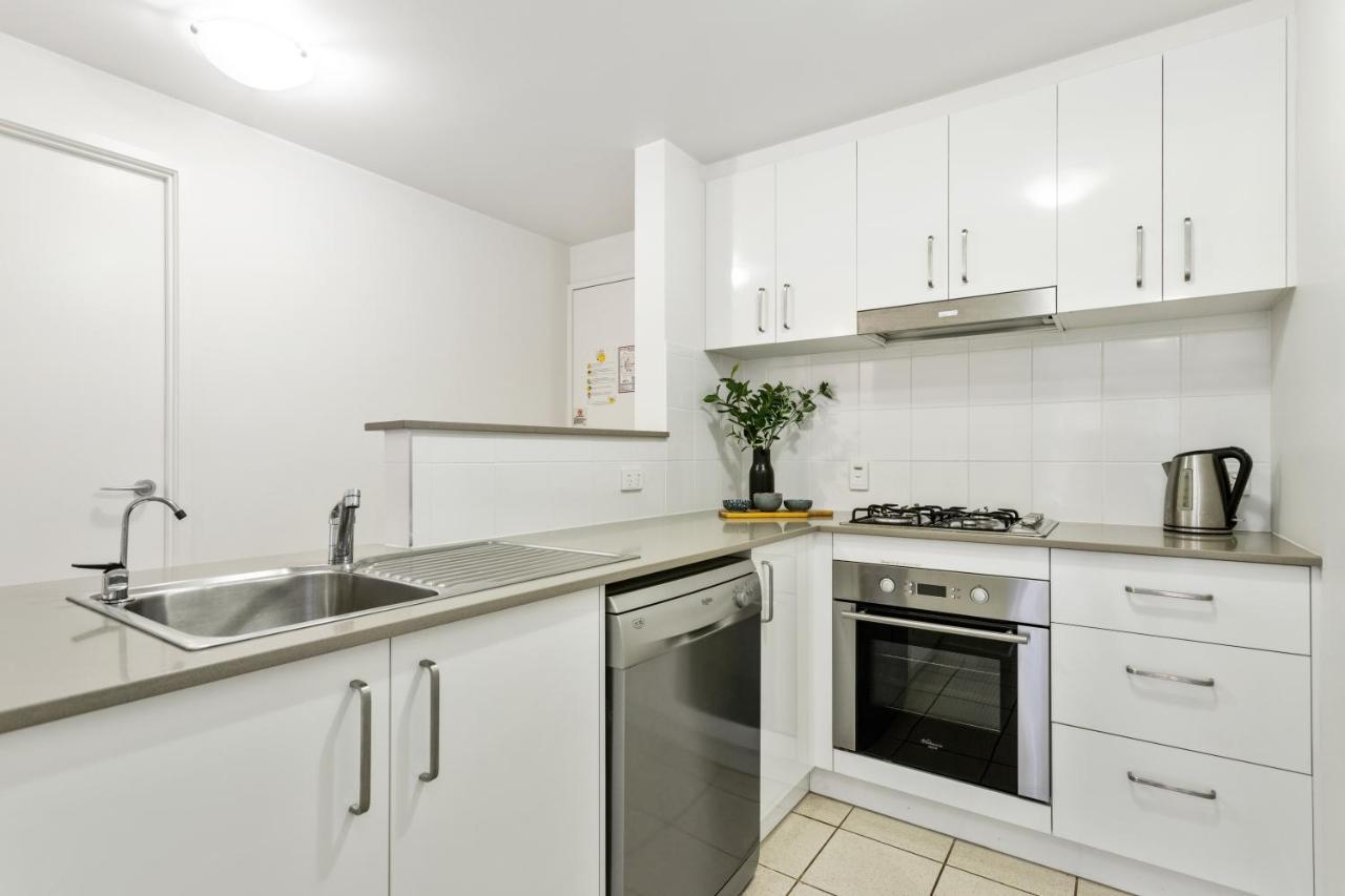 Republic Apartments Brisbane City Exterior photo