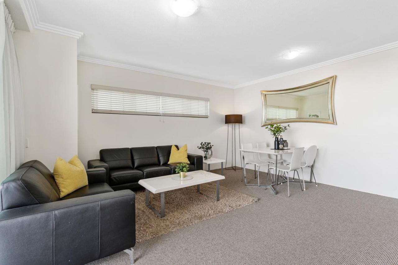 Republic Apartments Brisbane City Exterior photo