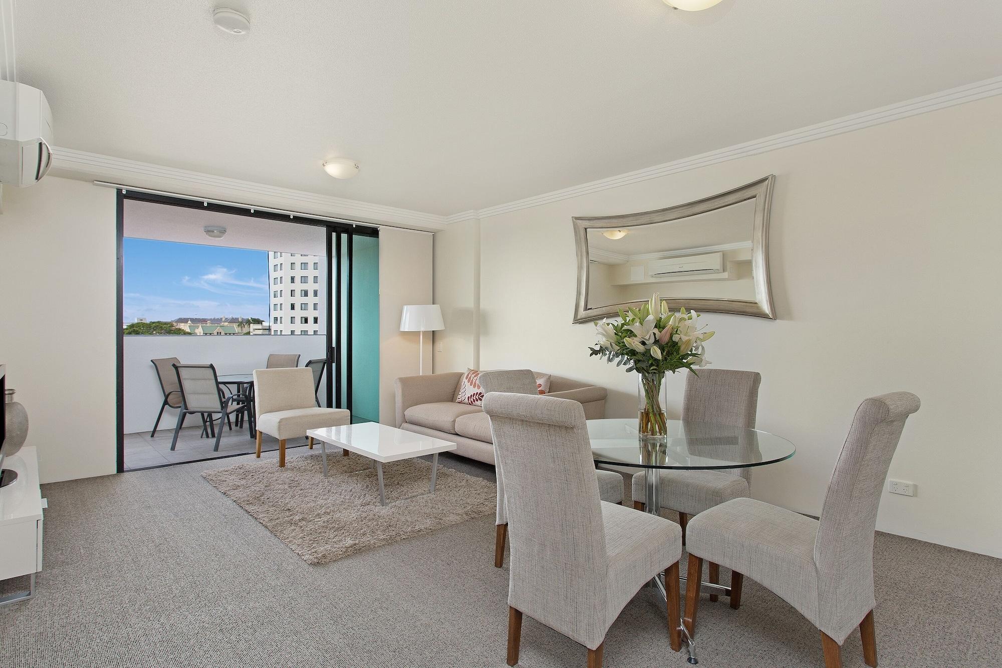 Republic Apartments Brisbane City Exterior photo